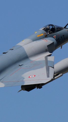 عکس زمینه جنگنده نظامی نیروی هوایی فرانسه
